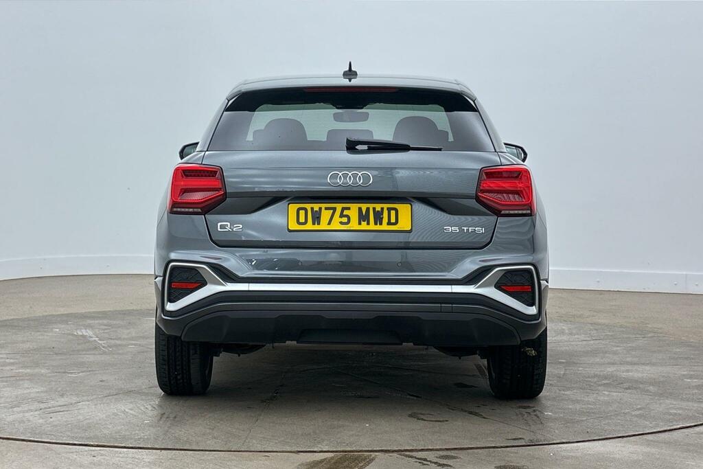 Audi Q2 35 Tfsi Black Edition Black #8