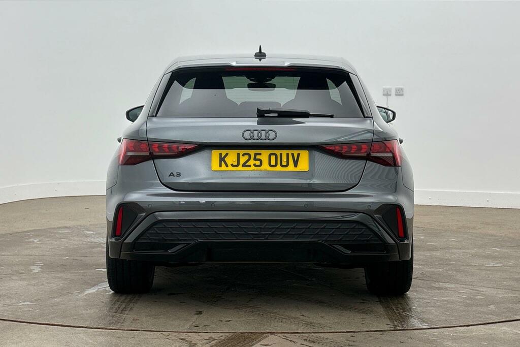 Audi A3 1.5 Tfsi 150 Black Edition Black #8