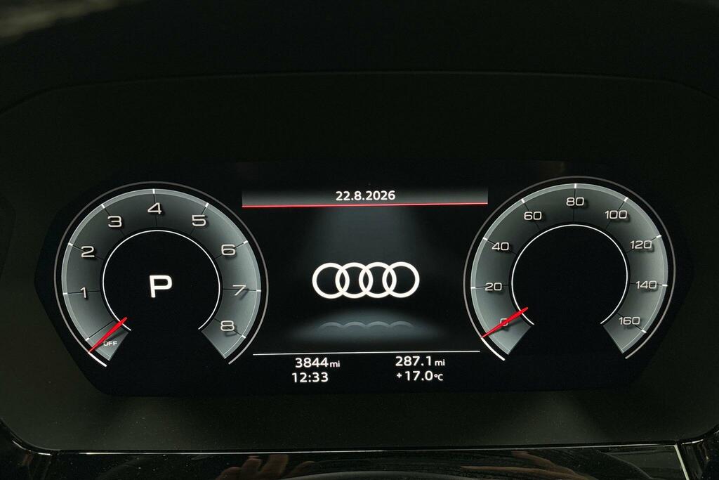 Audi A3 1.5 Tfsi 150 Black Edition Black #11