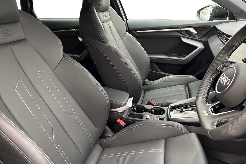 Audi A3 1.5 Tfsi 150 Black Edition Black #10
