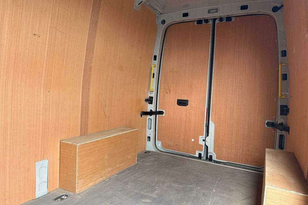 Volkswagen Crafter Cr35 Panel Van Commerce Plus Mwb 177 Ps 2.0 Tdi 8S Grey #13