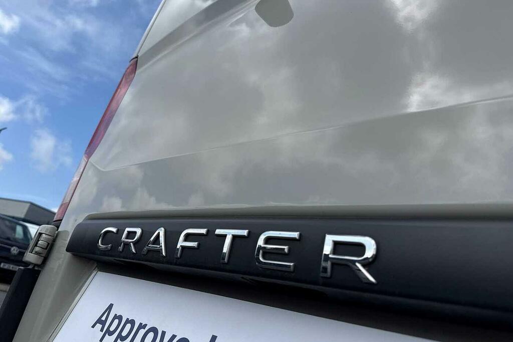 Volkswagen Crafter Cr35 Panel Van Commerce Plus Mwb 177 Ps 2.0 Tdi 8S Grey #30