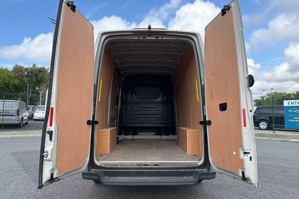 Volkswagen Crafter Cr35 Panel Van Commerce Plus Mwb 177 Ps 2.0 Tdi 8S Grey #9