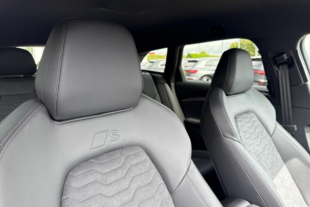 Audi A6 E-tron Avant 100Kwh Performance Black Edition Estate Electr Blue #23