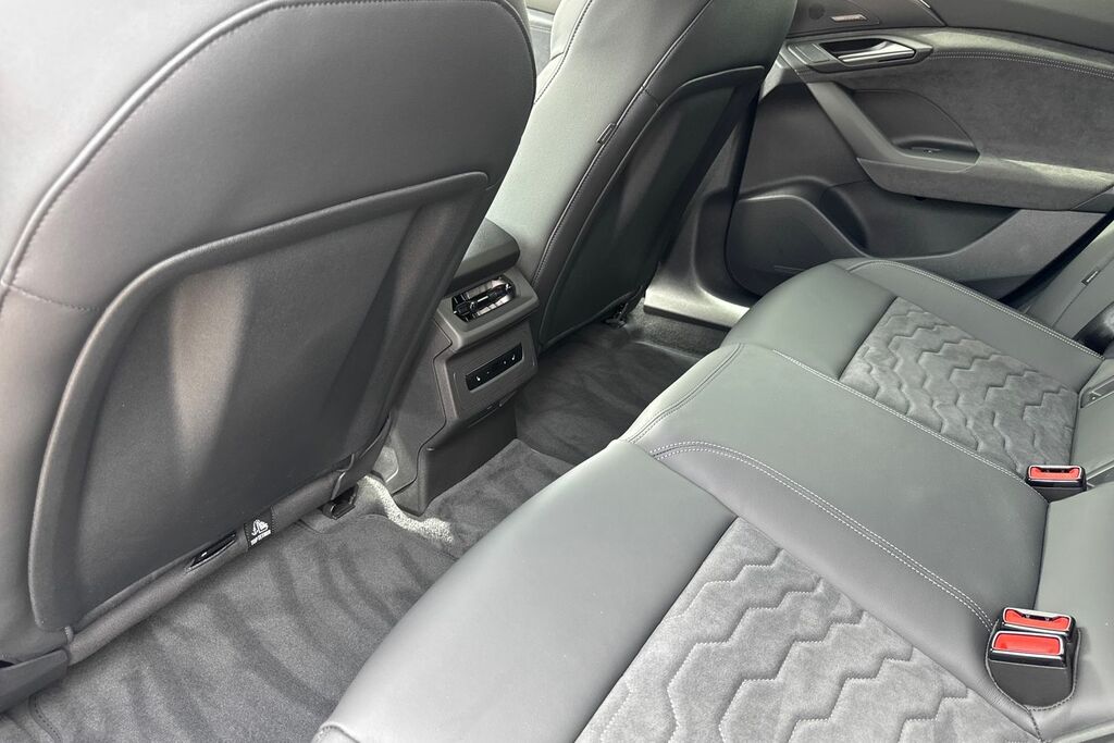 Audi A6 E-tron Avant 100Kwh Performance Black Edition Estate Electr Blue #43