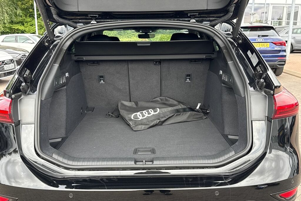Audi A6 E-tron Avant 83Kwh Edition 1 Black #6
