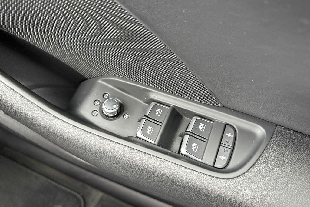 Audi A3 A3 Sportback 35 Tfsi S Line Black Edition White #43