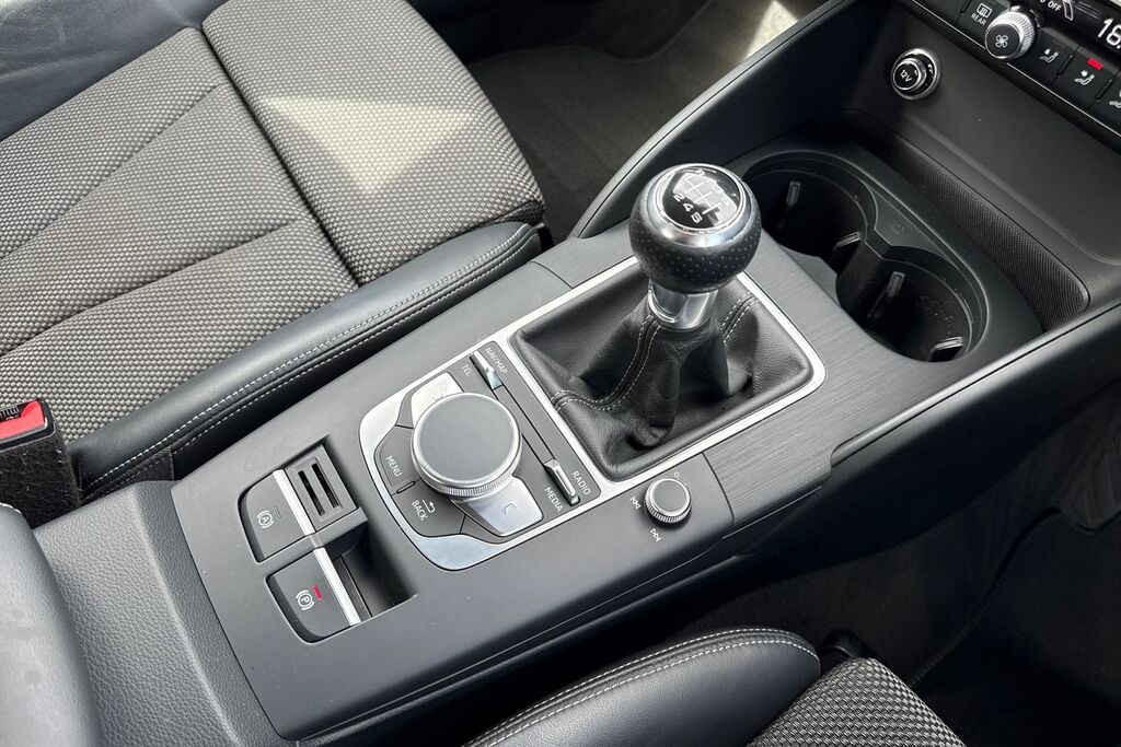 Audi A3 A3 Sportback 35 Tfsi S Line Black Edition White #58