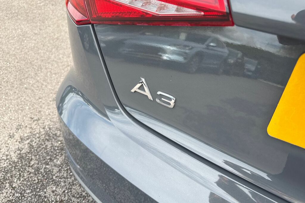 Audi A3 A3 Sportback 35 Tfsi S Line Black Edition White #32