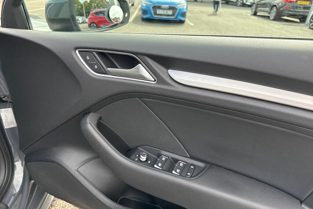 Audi A3 A3 Sportback 35 Tfsi S Line Black Edition White #17