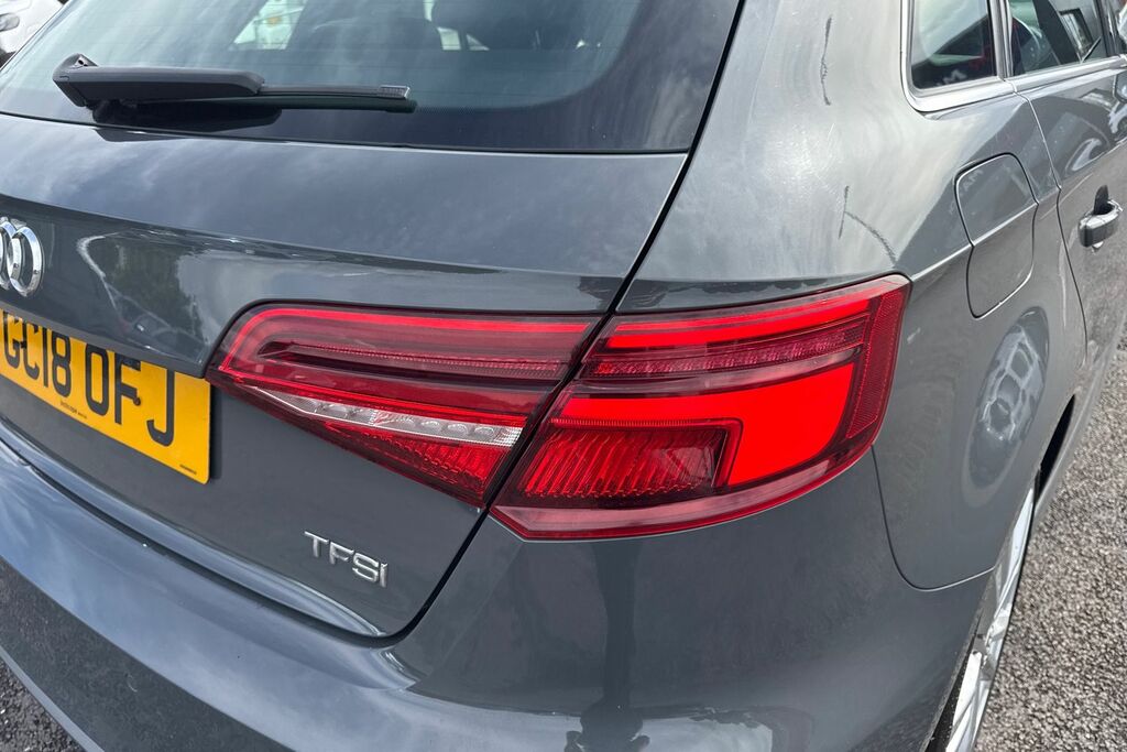 Audi A3 A3 Sportback 35 Tfsi S Line Black Edition White #15