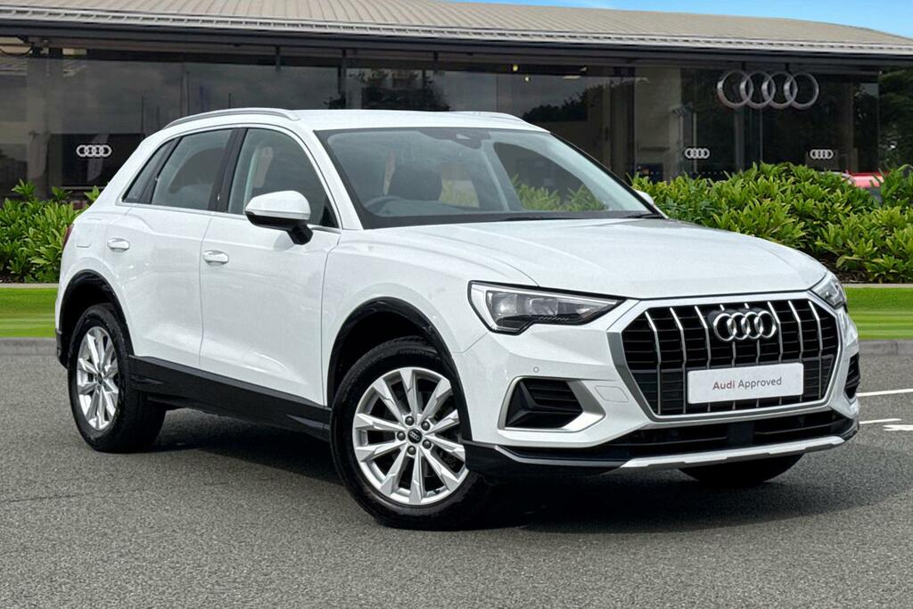 Audi Q3 Sport 35 Tfsi 150 Ps 6-Speed White