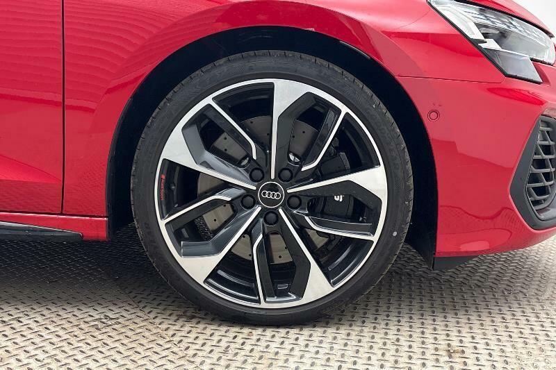 Audi A3 S3 Tfsi Quattro 333 Black Edition S Tronic Red #5