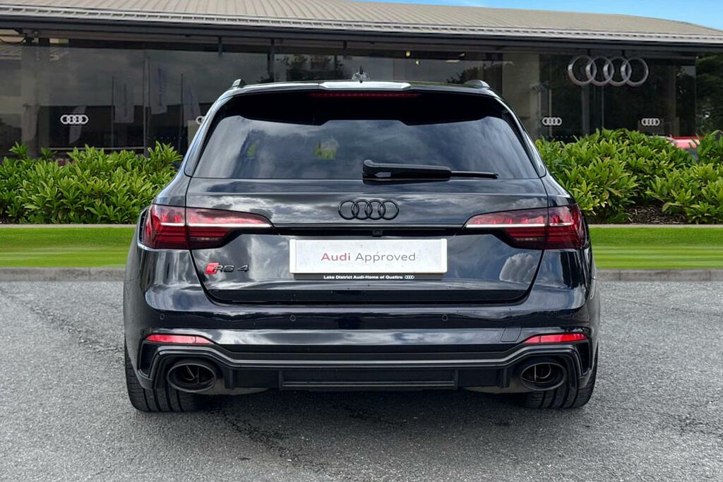 Audi RS4 Avant 4 Competition 450 Ps Tiptronic Black #4