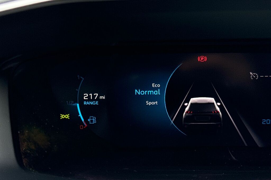 Peugeot 2008 Gt White #45