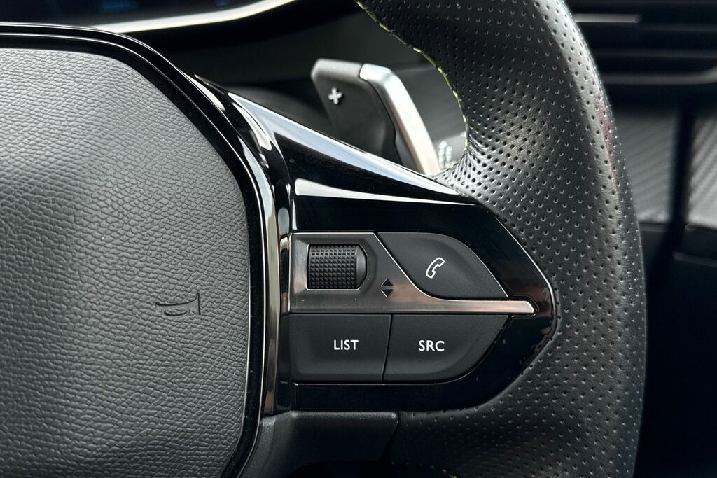 Peugeot 2008 Gt White #42