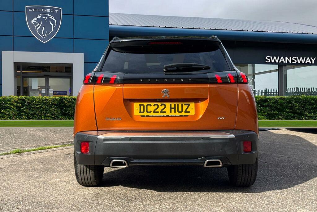 Peugeot 2008 Gt White #4