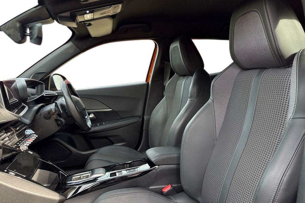 Peugeot 2008 Gt White #15
