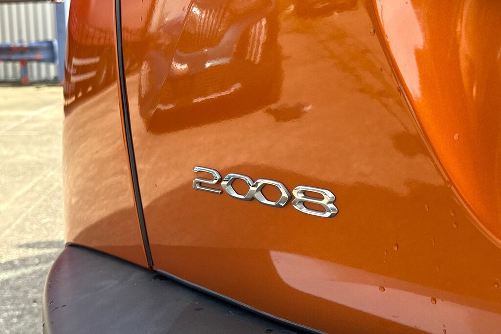 Peugeot 2008 Gt White #32