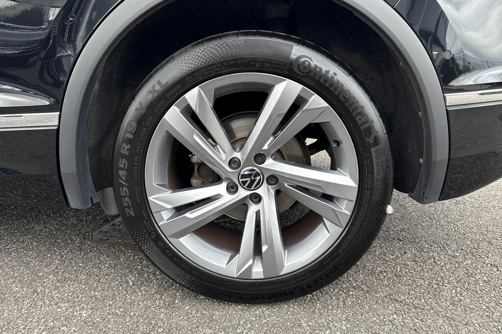 Volkswagen Tiguan Elegance White #11