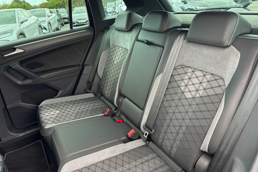 Volkswagen Tiguan Elegance White #18