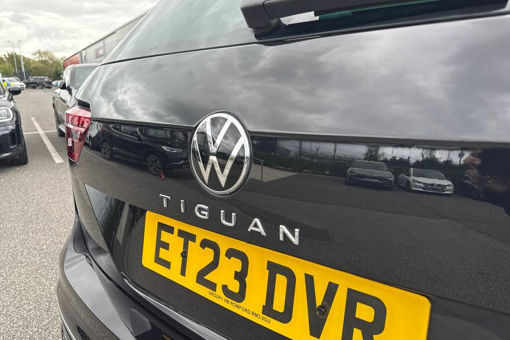 Volkswagen Tiguan Elegance White #31