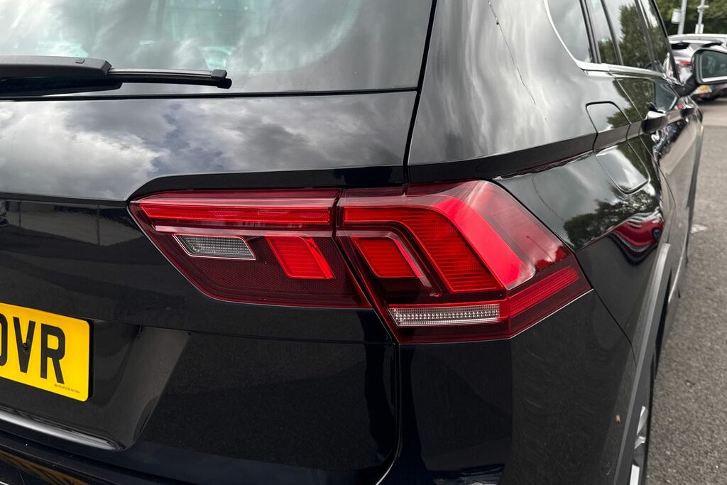 Volkswagen Tiguan Elegance White #7