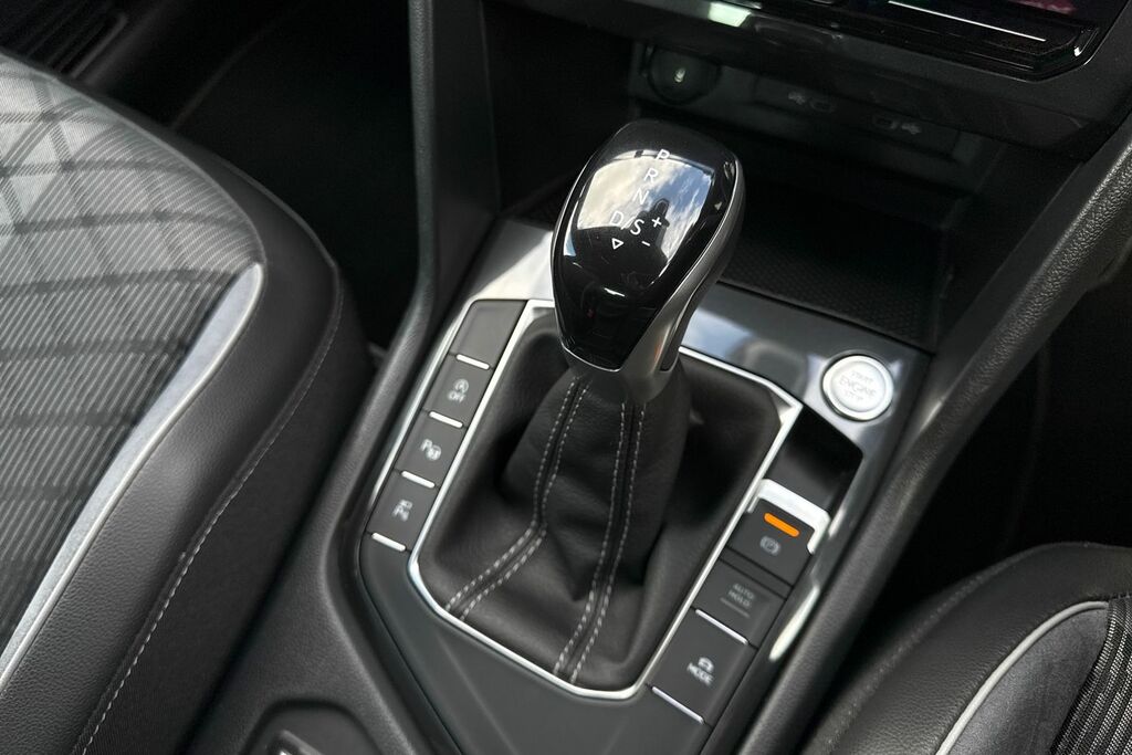 Volkswagen Tiguan Elegance White #22