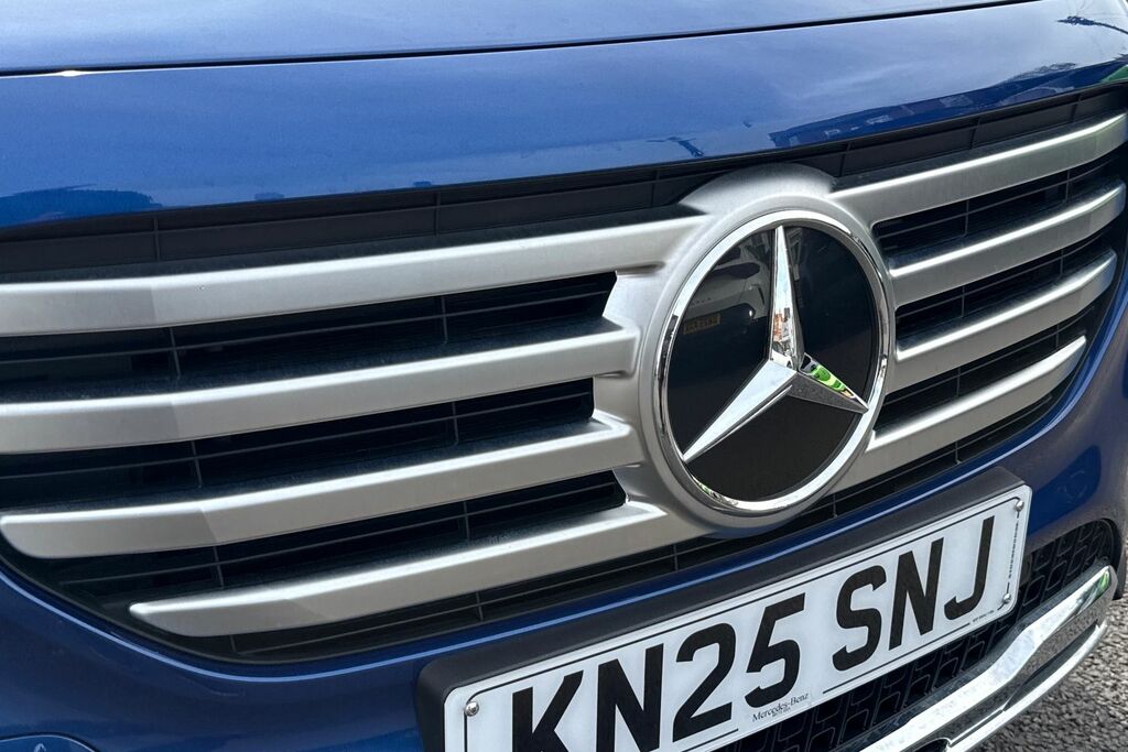 Mercedes-Benz GLB Class Sport Executive Silver #33