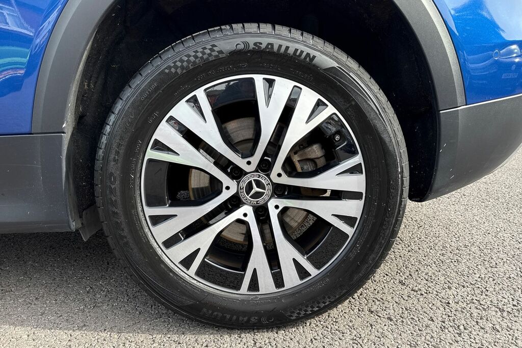 Mercedes-Benz GLB Class Sport Executive Silver #13
