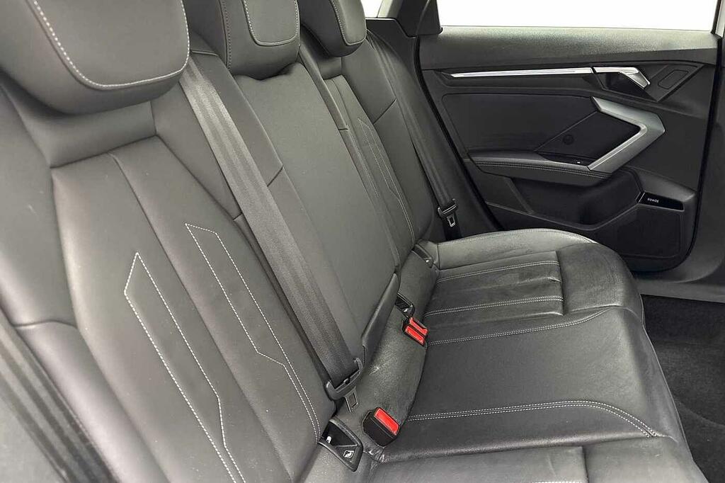 Audi A3 Black Edition 35 Tfsi 150 Ps S Tronic White #9