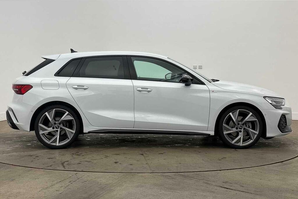 Audi A3 Black Edition 35 Tfsi 150 Ps S Tronic White #3