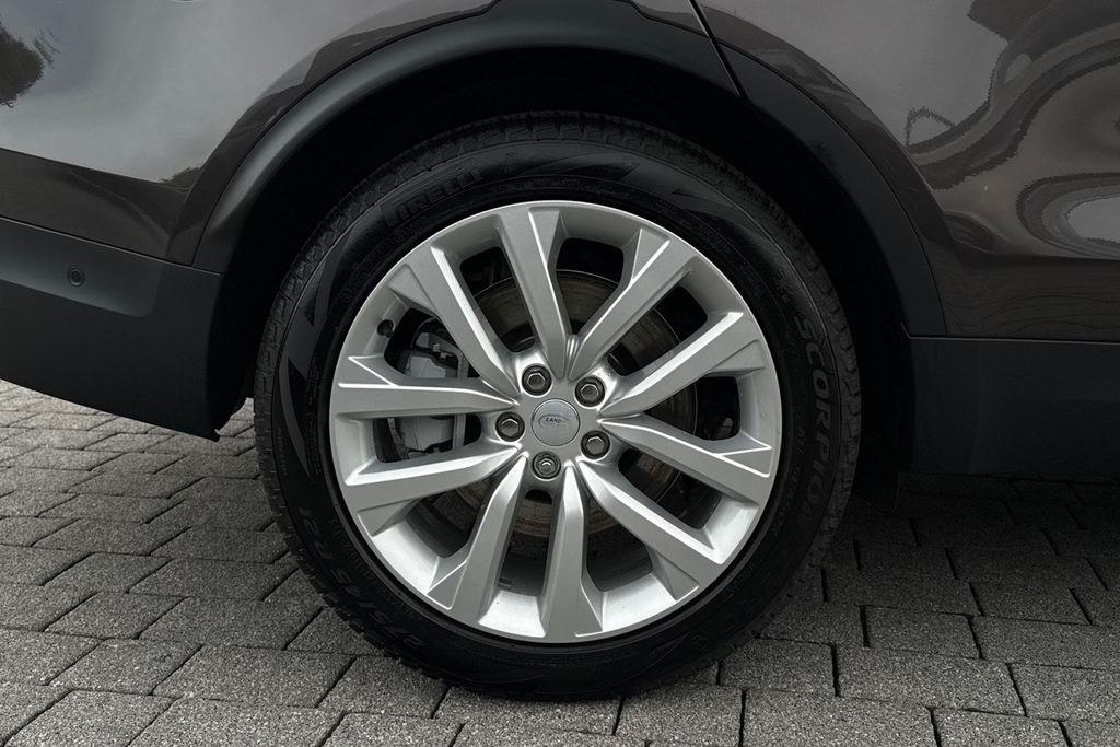 Land Rover Discovery 3.0 D350 Dynamic Hse Grey #48