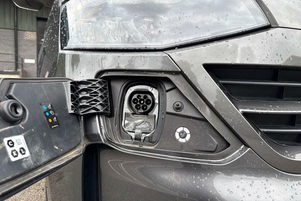 Volkswagen E-Transporter 160Kw 65Kwh Commerce Pro Van Grey #26