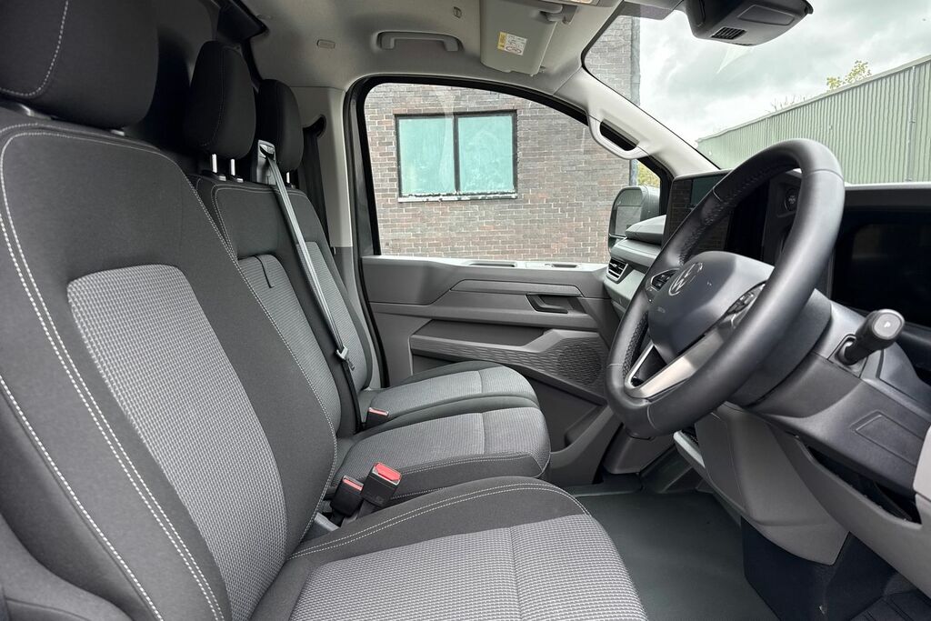 Volkswagen E-Transporter Lwb 218Ps 65Kwh 5 Seats Black #23