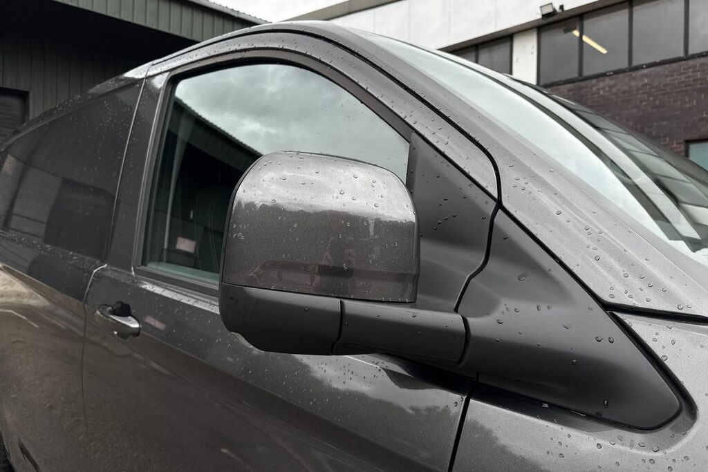 Volkswagen E-Transporter Lwb 218Ps 65Kwh 5 Seats Black #28