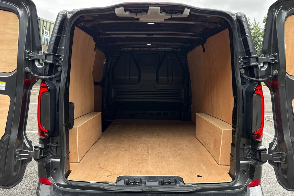 Volkswagen E-Transporter Lwb 218Ps 65Kwh 5 Seats Black #6