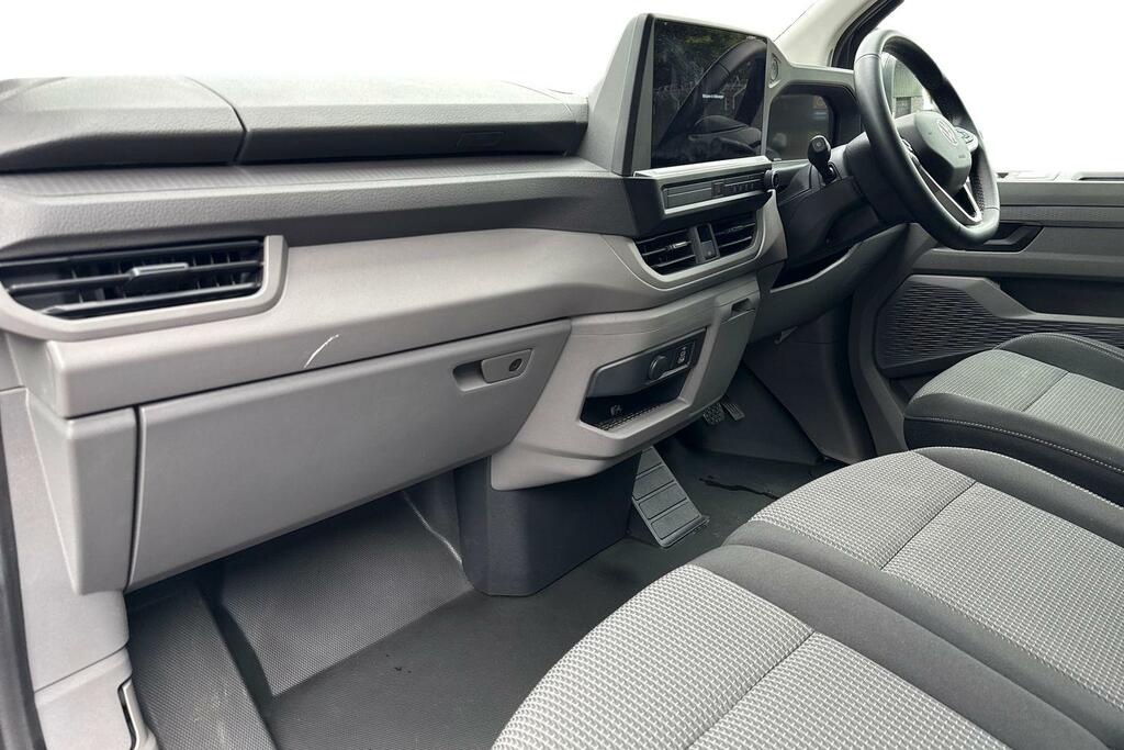 Volkswagen E-Transporter Lwb 218Ps 65Kwh 5 Seats Black #14