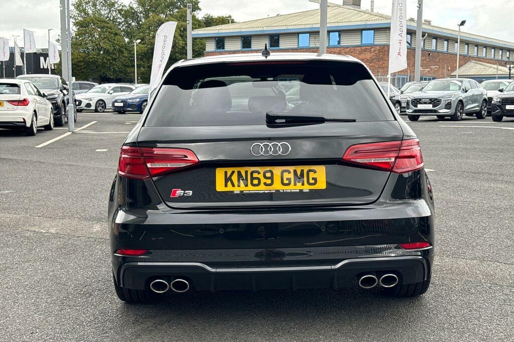Audi S3 Black Edition Tfsi 300 Ps S Tronic Black #4