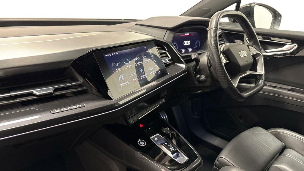 Audi Q4 E Tron 150Kw 40 82.77Kwh S Line White #13