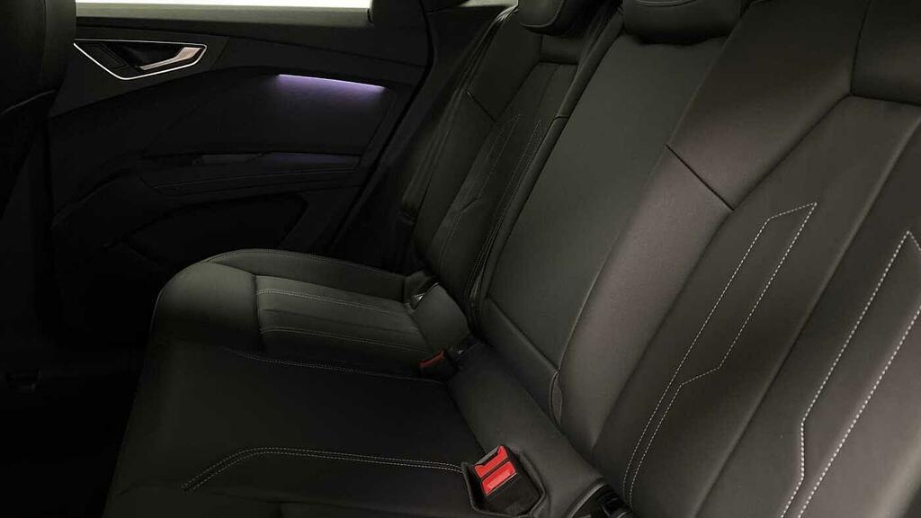 Audi Q4 E Tron 150Kw 40 82.77Kwh S Line White #7