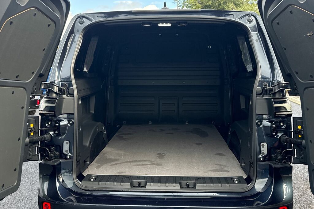 Volkswagen ID.Buzz Id. Buzz Cargo Commerce Swb 286 Ps 79 Kwh White #9