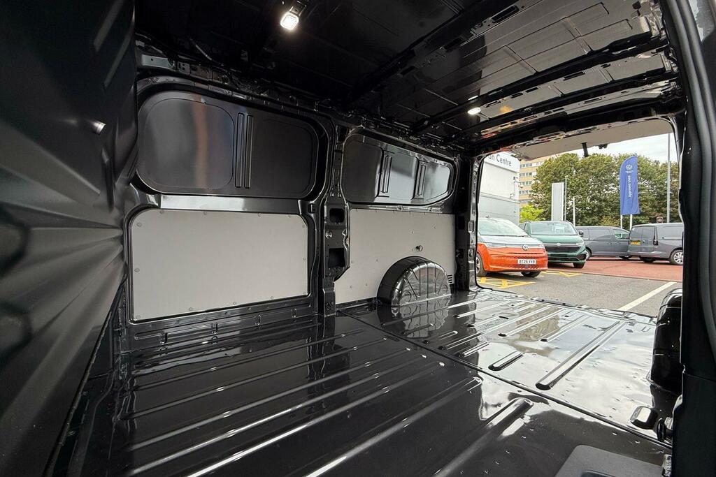 Volkswagen Transporter 2.0 Tdi 4 Berth Camper Van White #45