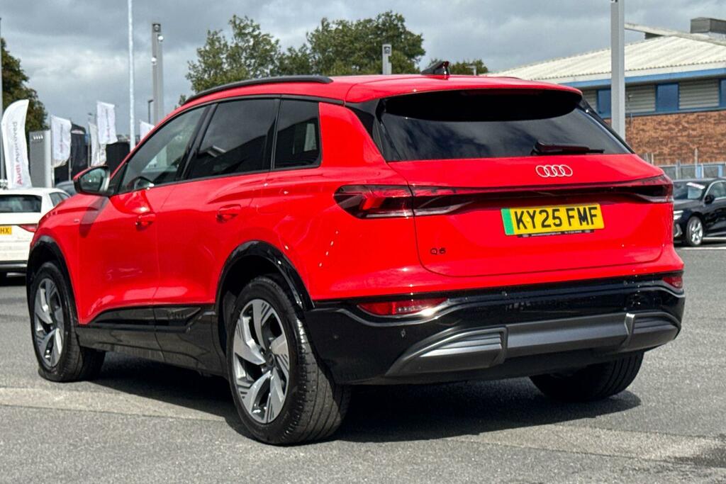 Audi Q6 E-Tron Suv S Line Performance 225,00 Kw Red #2