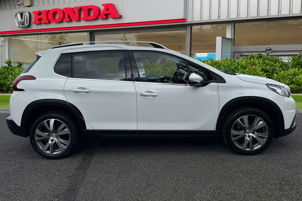 Peugeot 2008 1.2 Puretech Allure Premium Suv White #5