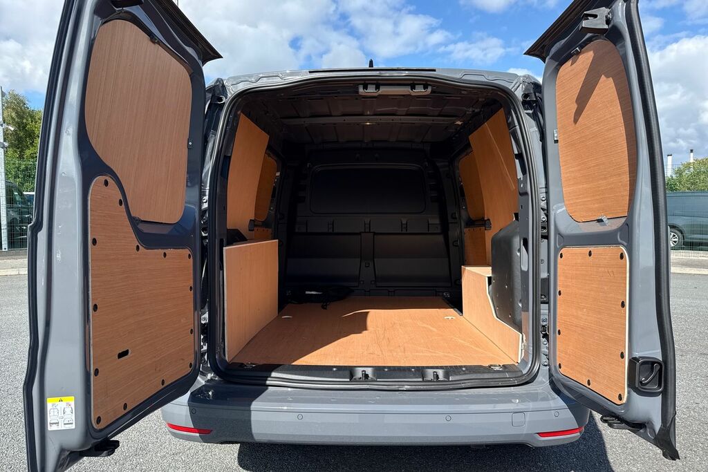 Volkswagen Caddy Maxi 1.5 Ehybrid 150 Commerce Pro Van Dsg Assist Grey #6