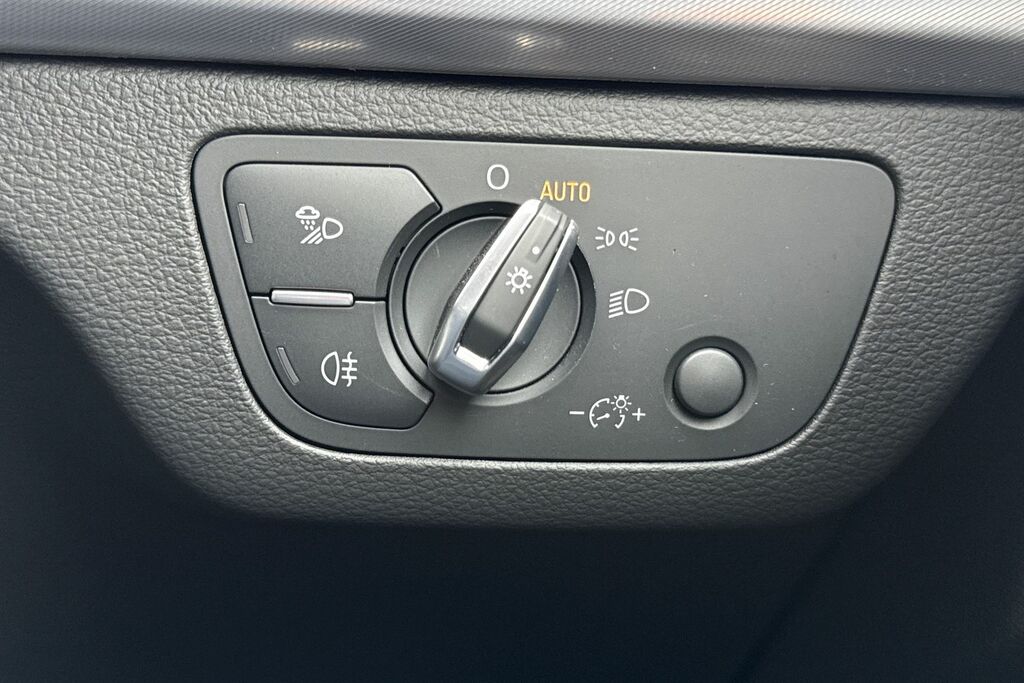 Audi Q5 2.0 Tdi Quattro Launch Edition S Tronic 2025 Grey #30