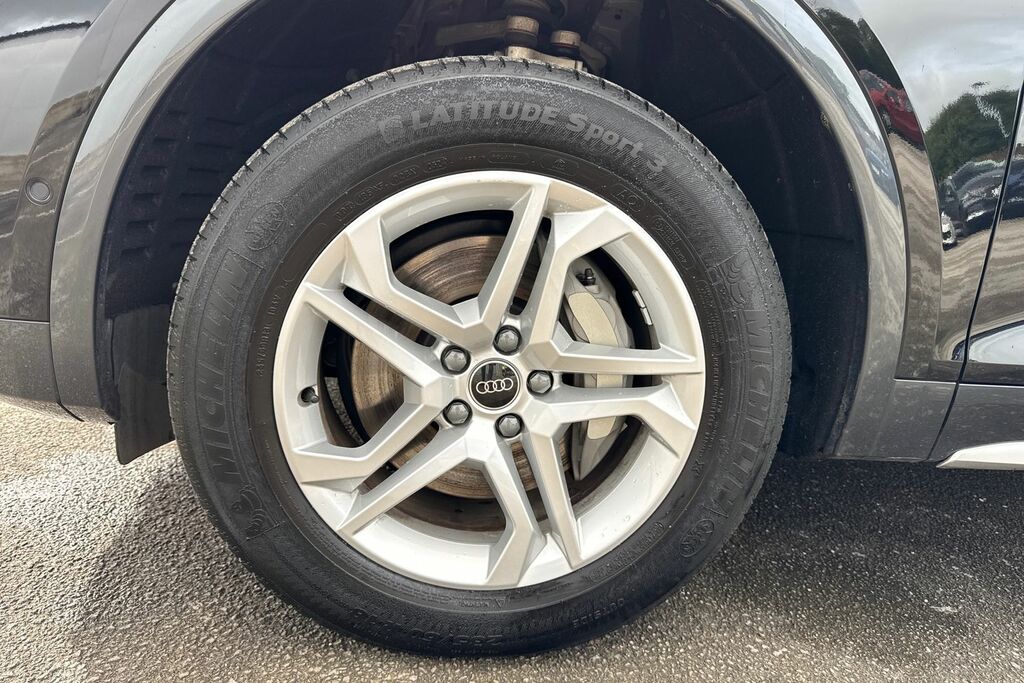 Audi Q5 2.0 Tdi Quattro Launch Edition S Tronic 2025 Grey #10