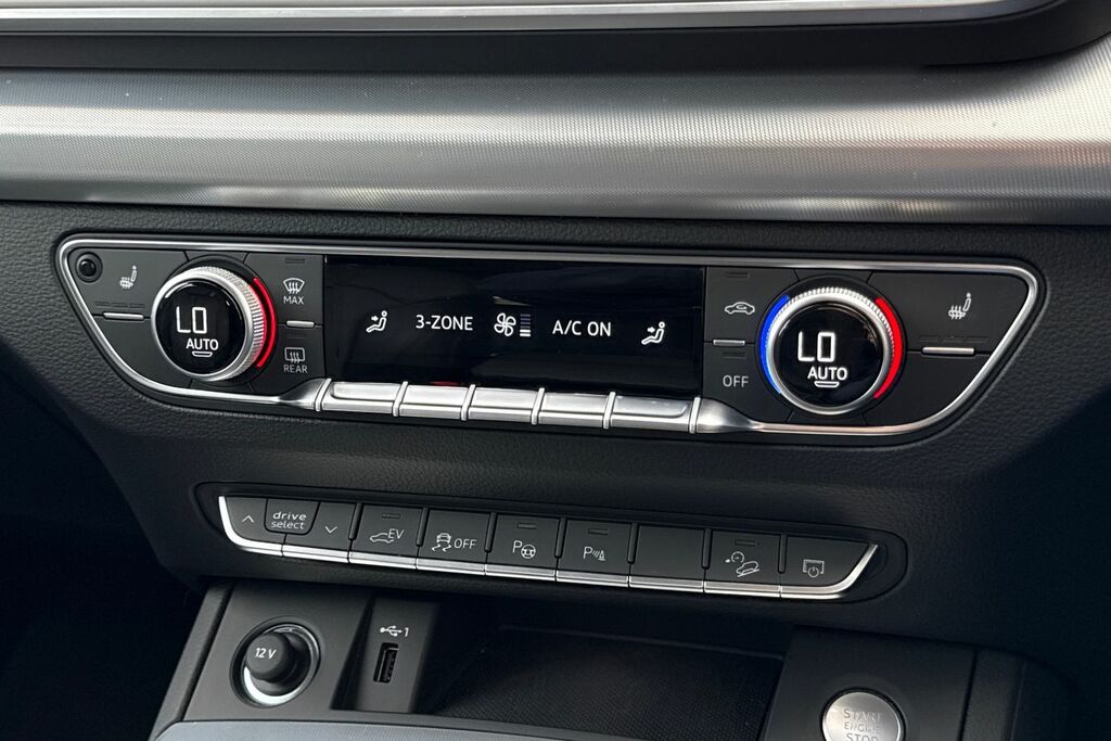 Audi Q5 2.0 Tdi Quattro Launch Edition S Tronic 2025 Grey #21