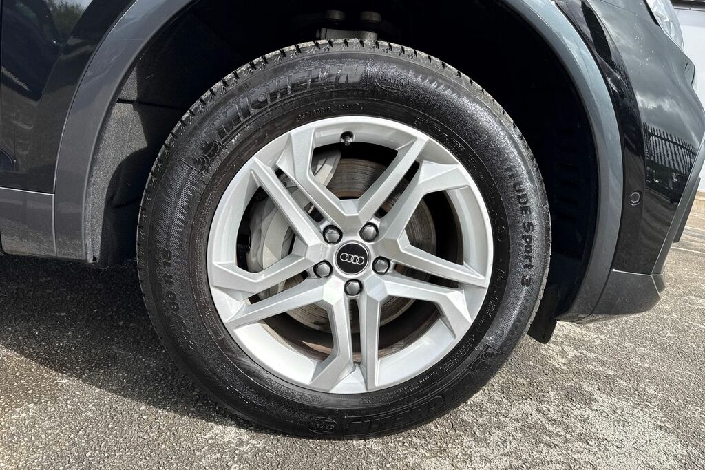 Audi Q5 2.0 Tdi Quattro Launch Edition S Tronic 2025 Grey #9